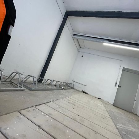 Luxurioeses Apartment,Neubau, 4 Personen, Parkplatz, Griechischer Stil Bochum Esterno foto