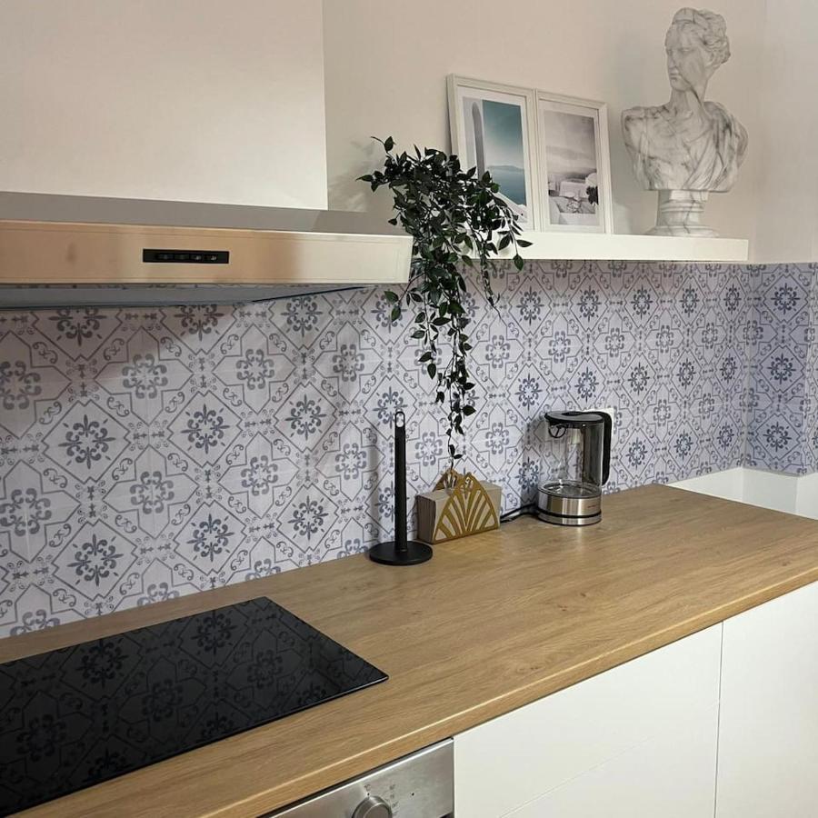 Luxurioeses Apartment,Neubau, 4 Personen, Parkplatz, Griechischer Stil Bochum Esterno foto